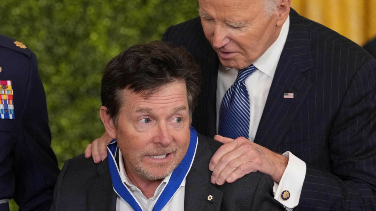 Michael J. Fox odznaczony przez Joe Bidena. Nagrania z ceremonii wzruszają