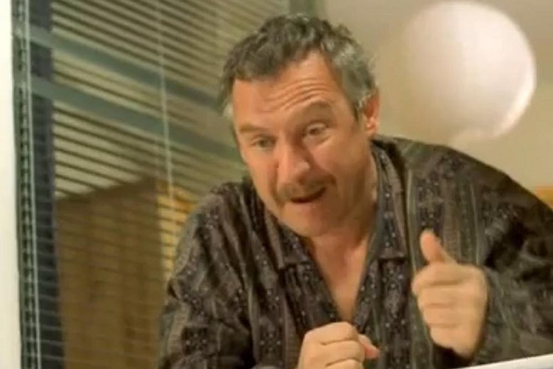 Marek Koterski wraca z postacią Adasia Miauczyńskiego. "7 uczuć" pojawi się na ekranach już 12 października.