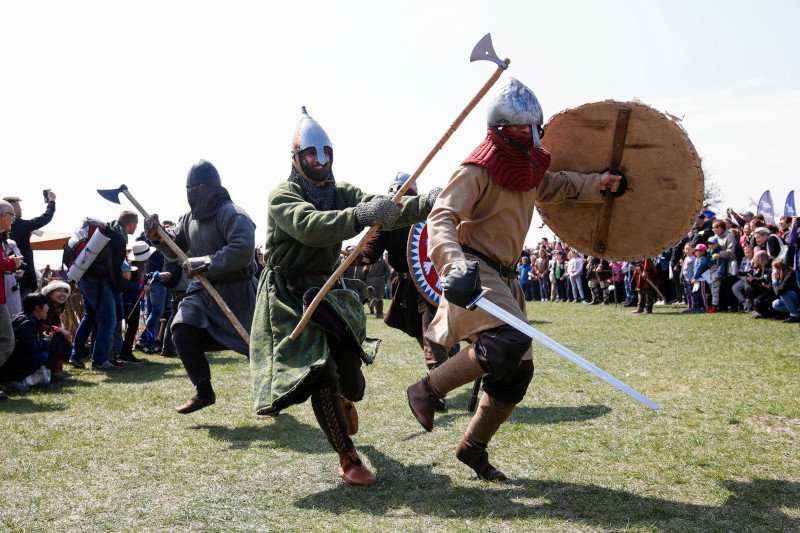 Stracił oko w walce rycerskiej, domaga się zadośćuczynienia.