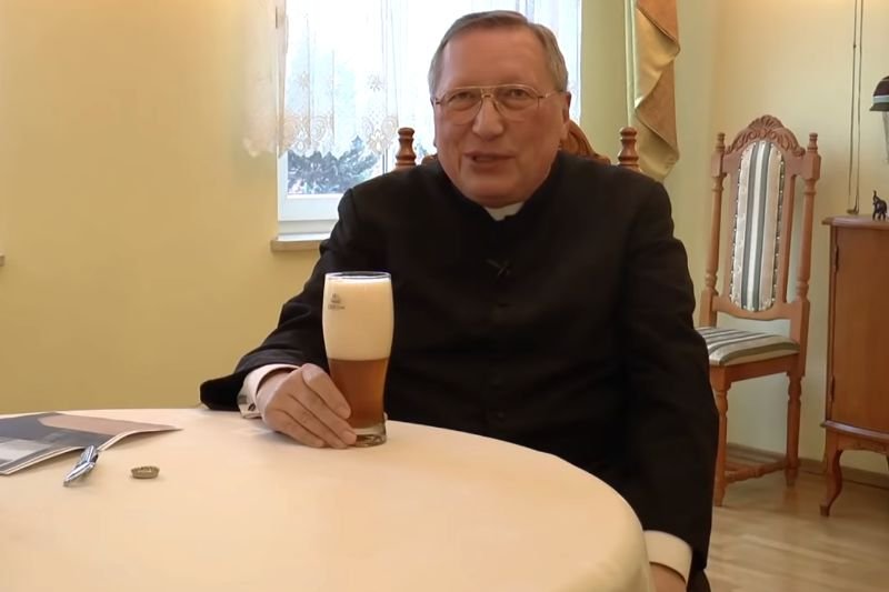 Ks. Roman Kneblewski nie przejął się anonimowym donosem internauty.