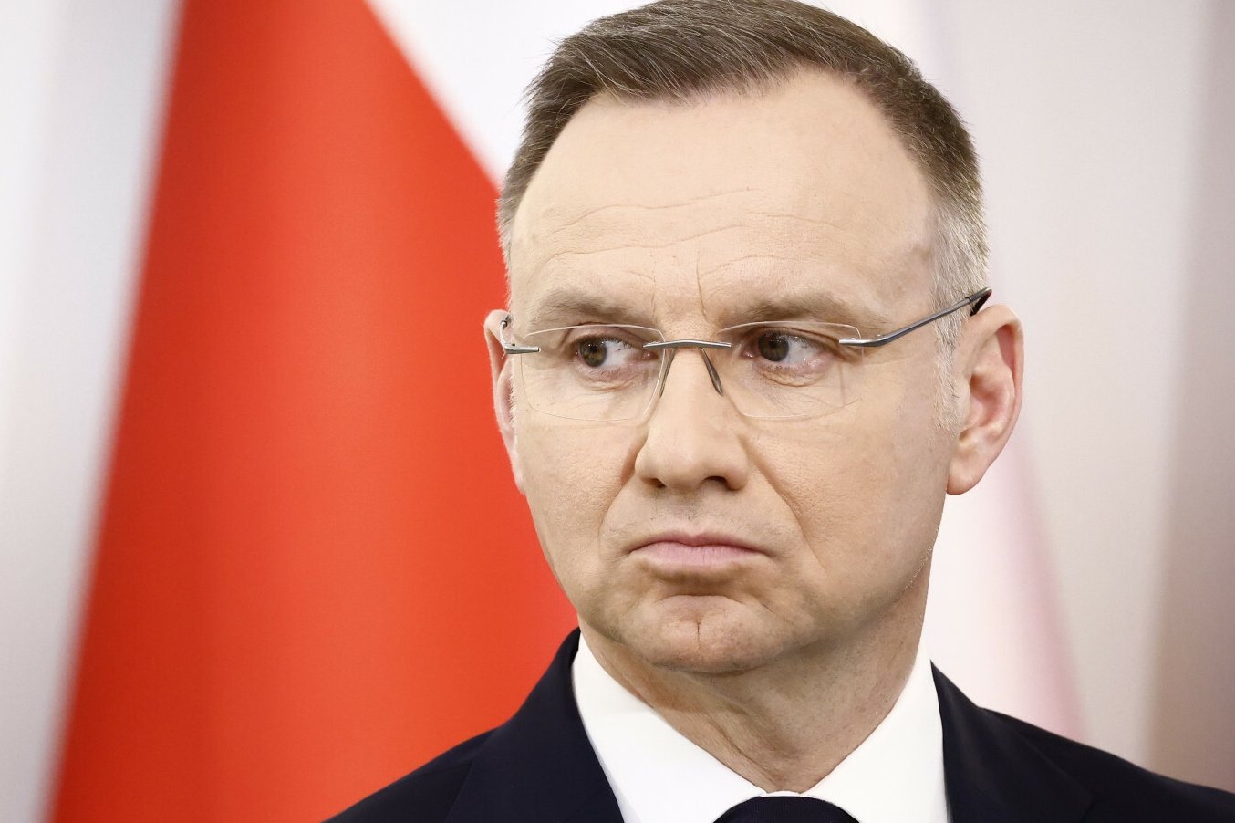 Fala komentarzy po wpisie Dudy. "Jeden głupszy od drugiego".