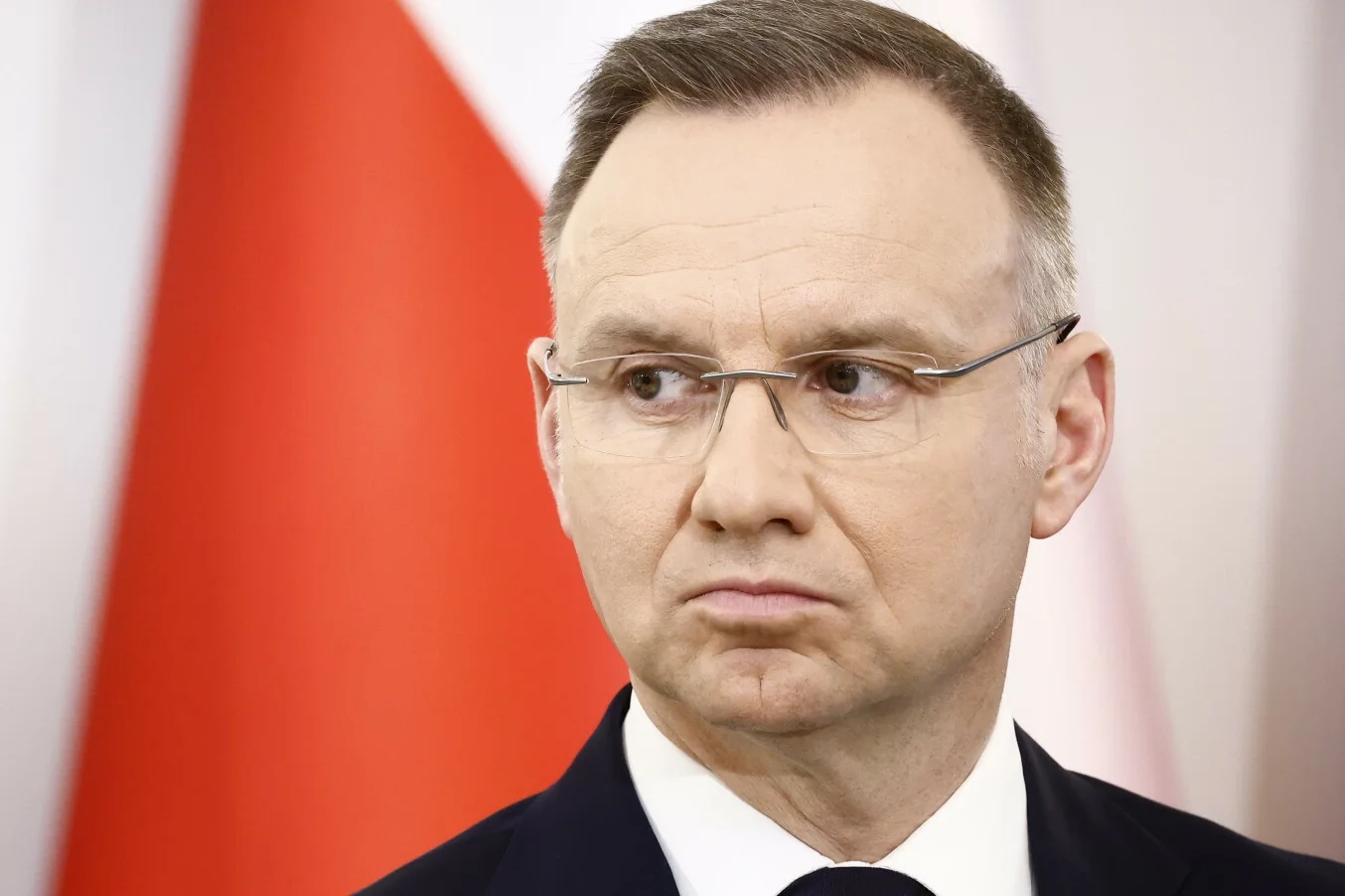 Fala komentarzy po wpisie Dudy. "Jeden głupszy od drugiego".