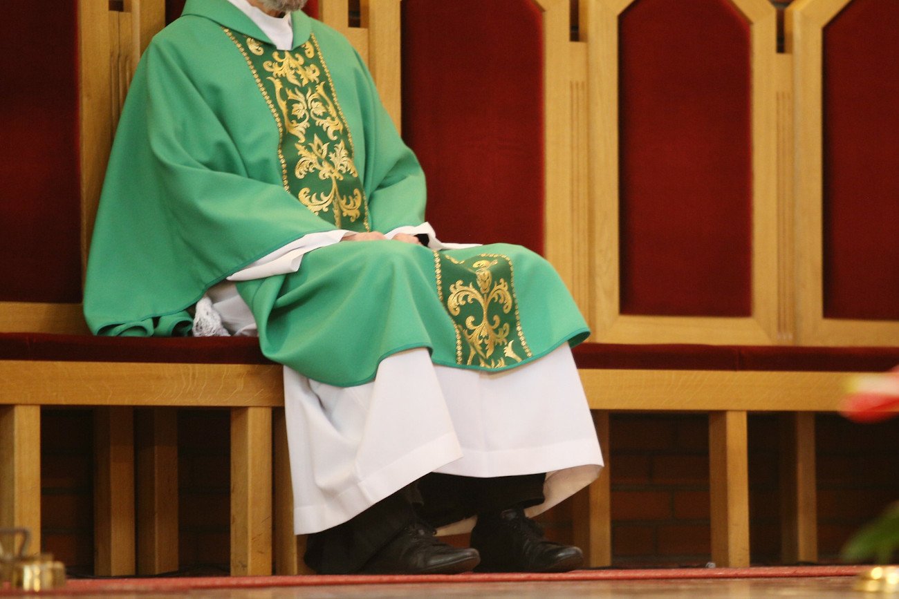 Wrocławski sąd uznał, że były ksiądz Paweł Kania, skazany za gwałty na nieletnich, nadal stwarza zagrożenie dla innych.