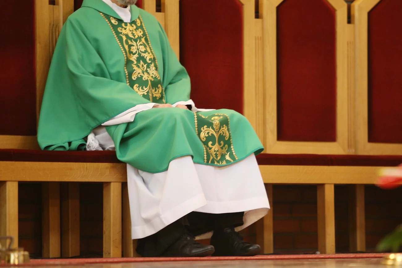 Wrocławski sąd uznał, że były ksiądz Paweł Kania, skazany za gwałty na nieletnich, nadal stwarza zagrożenie dla innych.