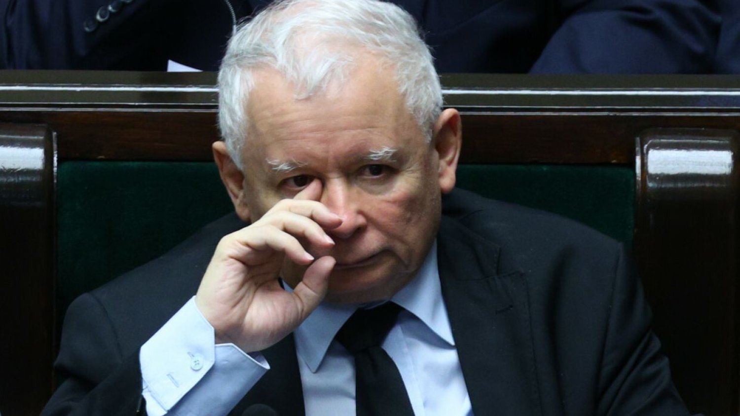 Bardzo słaby wynik PiS w sondażu Estymatora dla "Do Rzeczy".