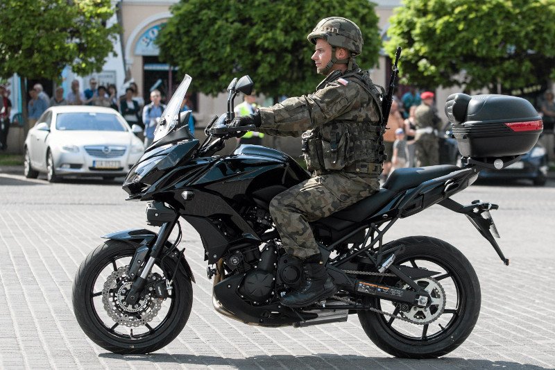 Żołnierze WOT byli oczkiem w głowie Antoniego Macierewicza, jednak ich szkolenie to fikcja.