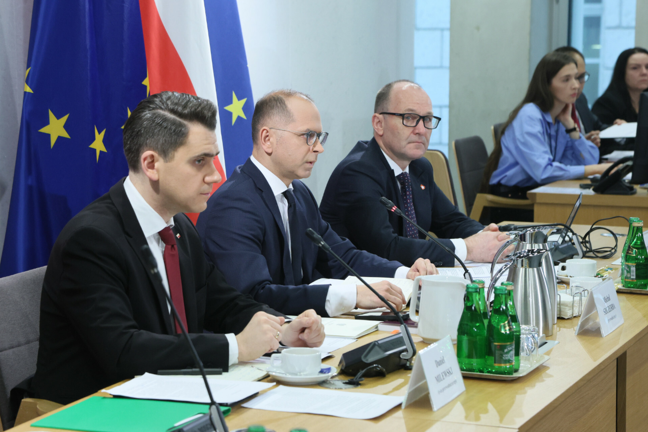 Robocze posiedzenie komisji ds. afery wizowej. Szczerba zdradził nazwiska potencjalnych świadków