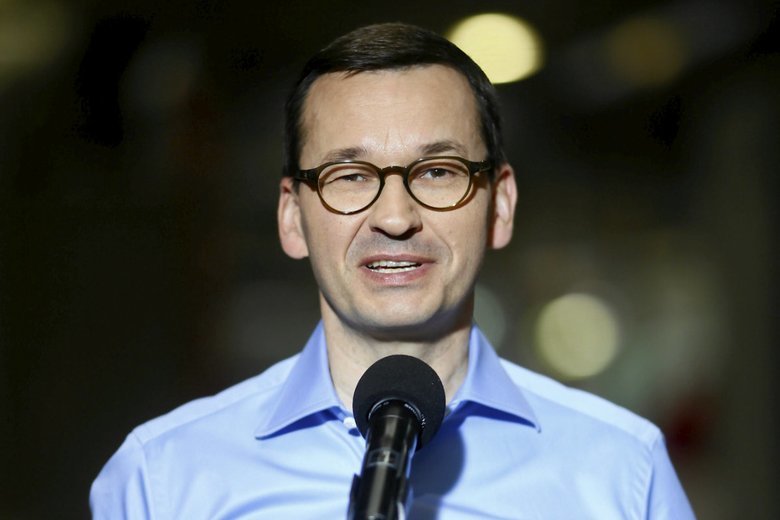 Mateusz Morawiecki twierdzi, że polski kapuśniak uratował negocjacje ws. brexitu.