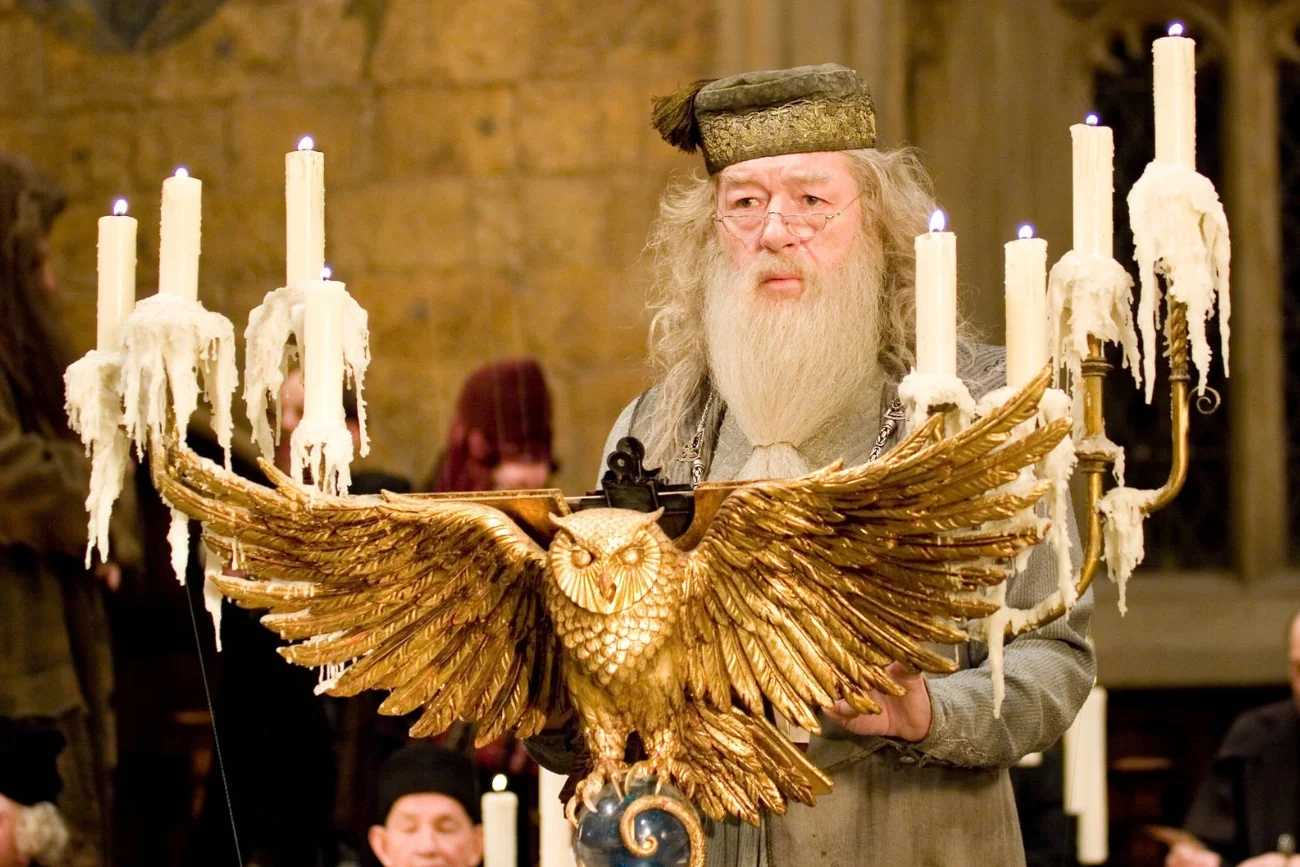 John Lithgow krytykowany za rolę Dumbledore'a. Aktor odpowiedział.