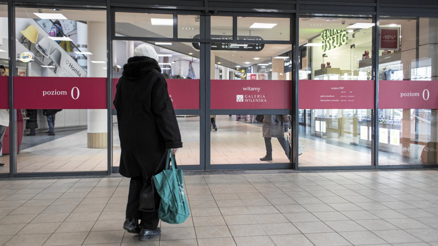 Które sklepy są otwarte 1 listopada 2025? Lista miejsc, w których zrobimy zakupy