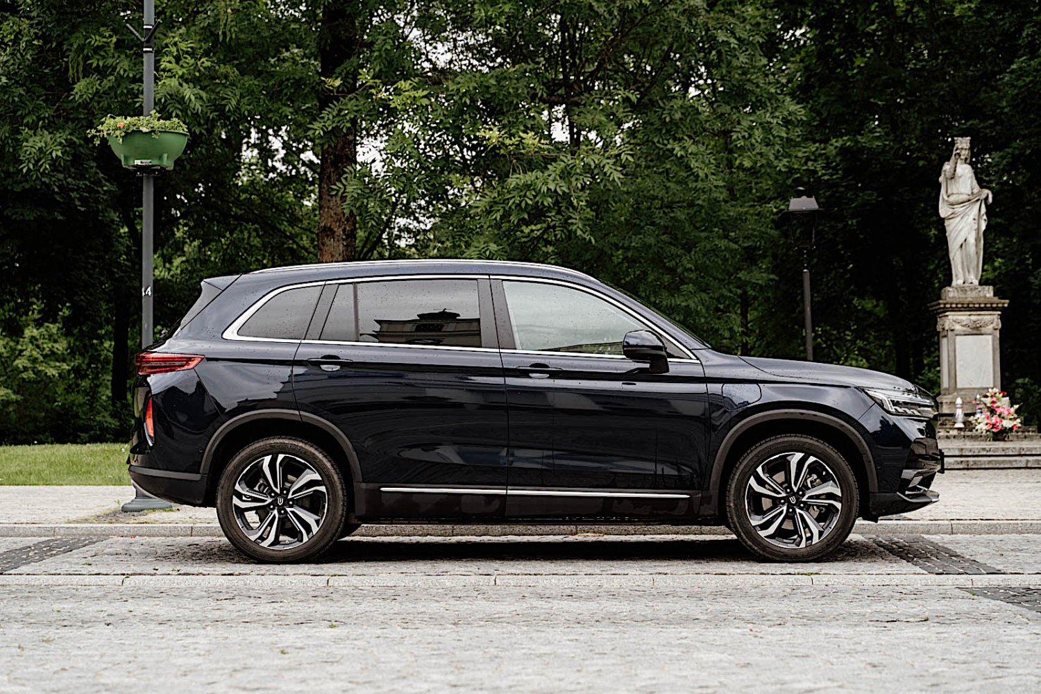 Skywell ET5 – to pierwszy taki SUV w Polsce.