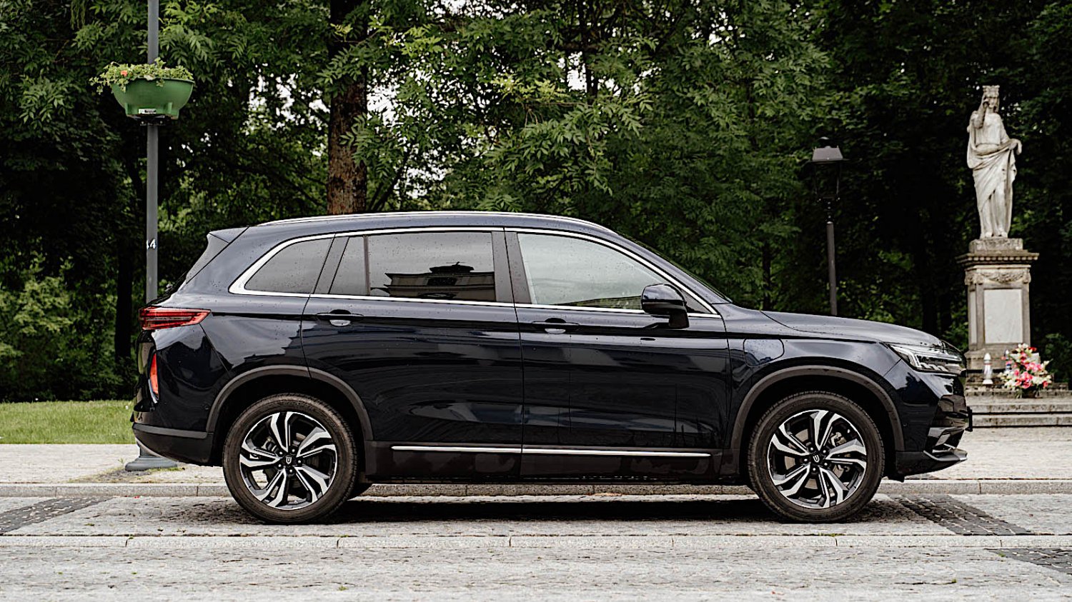 Skywell ET5 – to pierwszy taki SUV w Polsce.