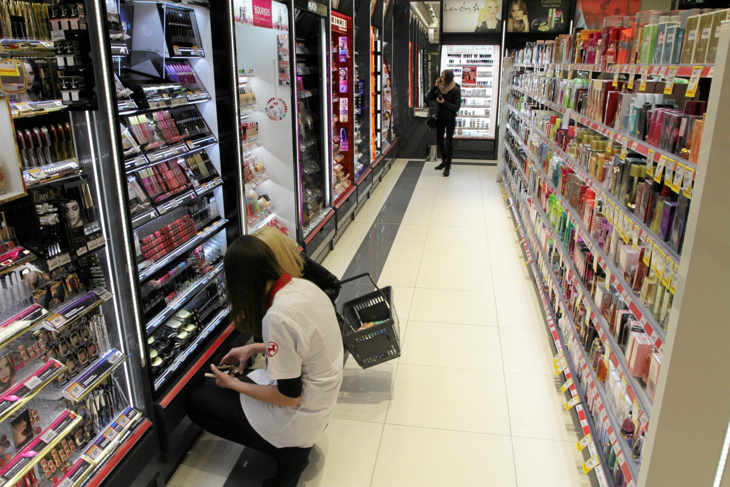 Rossmann przecenia wszystkie swoje kosmetyki. Takiej promocji jeszcze nie było