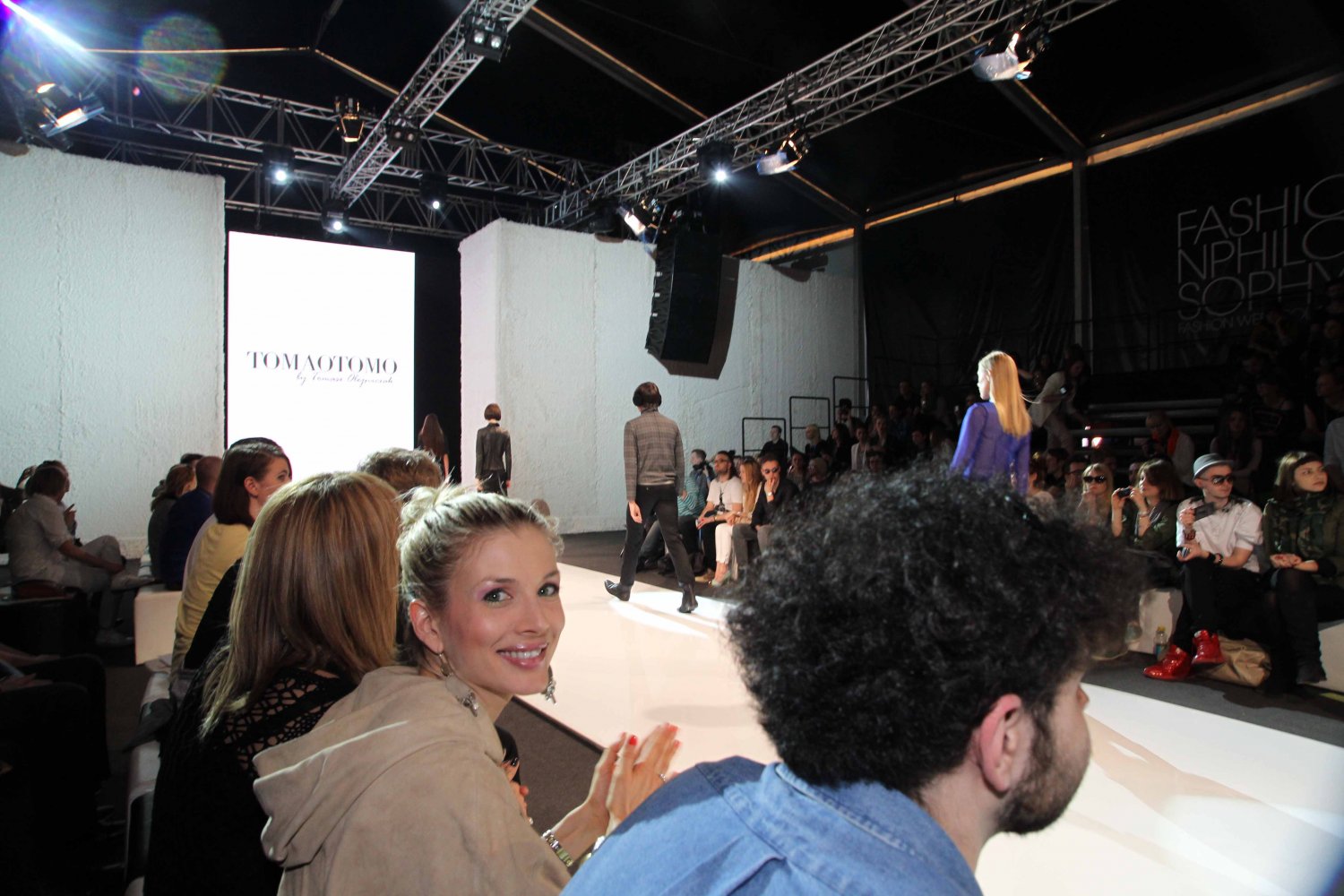 Na pokazie Tomka Olejniczaka TOMAOTOMO podczas Poland Fashion Week w Łodzi