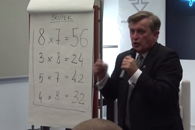 Fryderyk Karzełek z ogniem w oczach opowiada jak zostać bogatym.