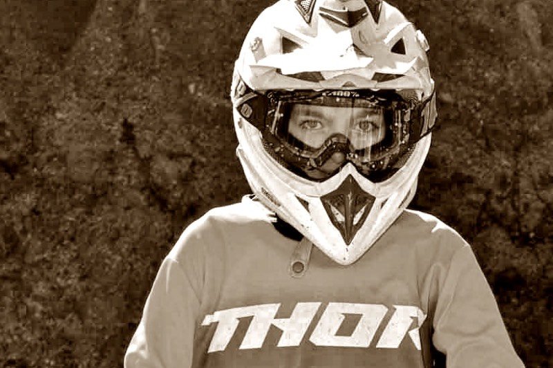 Wypadek na torze motocrossowym w Lipnie, nie żyje 14-letnia Maja Kostrzewa.