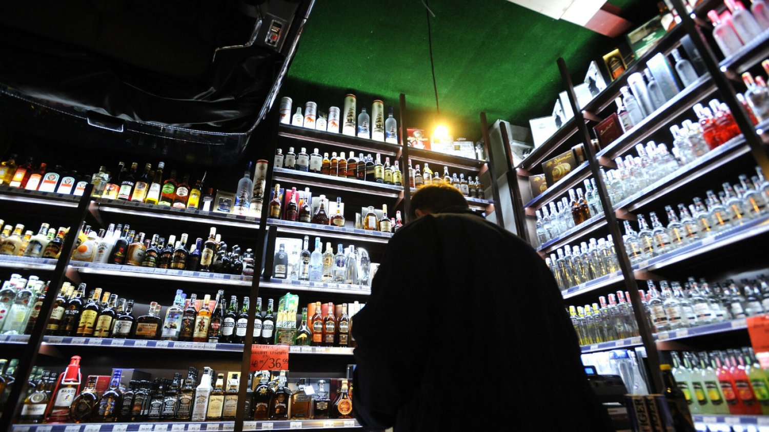 Rodzice alkoholików opowiadają o walce z uzależnieniem swoich dzieci.