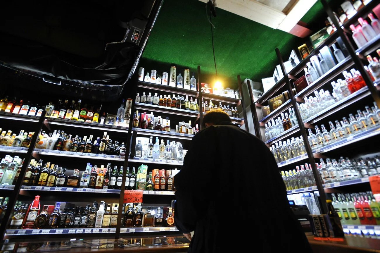 Rodzice alkoholików opowiadają o walce z uzależnieniem swoich dzieci.