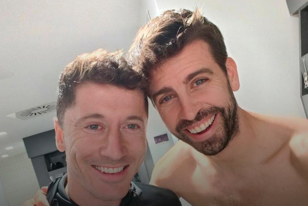 Lewandowski i Pique zakończyli mecz z Osasuną Pampeluna z czerwonymi kartkami. Ale i tak mogli być zadowoleni.