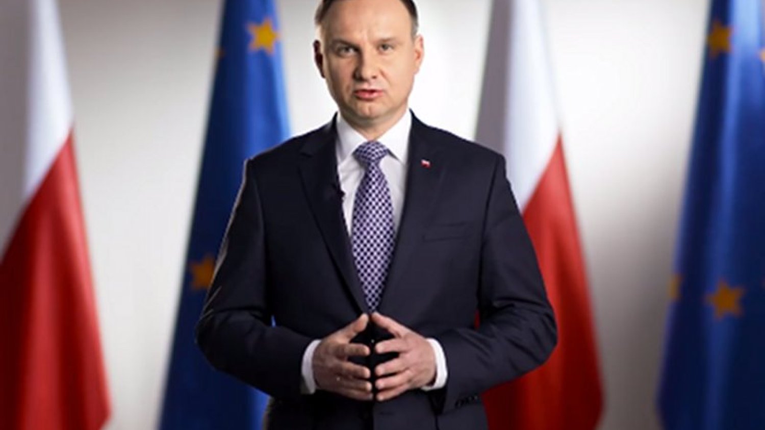 Prezydent Andrzej Duda w orędziu podkreśli, że pomysł referendum w sprawie konstytucji jest jego decyzją.