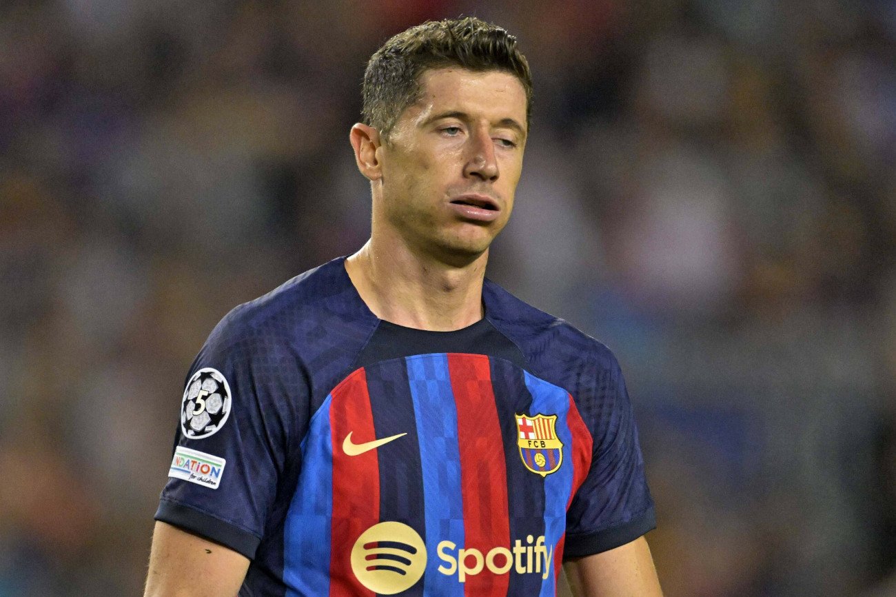 Robert Lewandowski nie zdołał przedrzeć się z Barceloną do fazy pucharowej Ligi Mistrzów. To jednak nie koniec wyzwań.