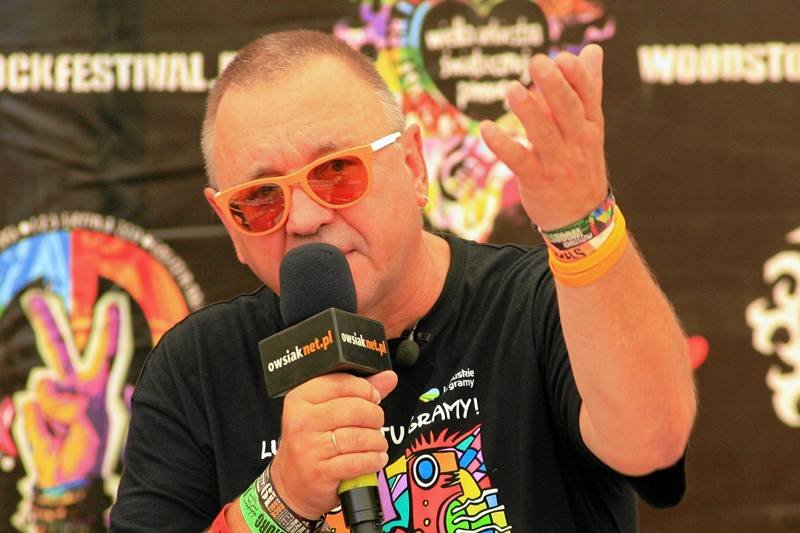 Jerzy Owsiak podczas konferencji prasowej dotyczacej festiwalu Przystanek Woodstock w 2013 roku