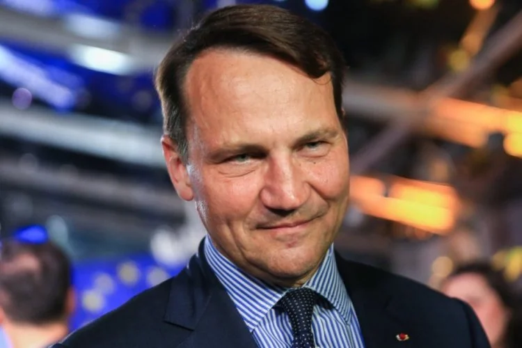 Sikorski określił zamieszki na Kapitolu mianem "rebelii". Zamieszki na Kapitolu. Sikorski o Trumpie.