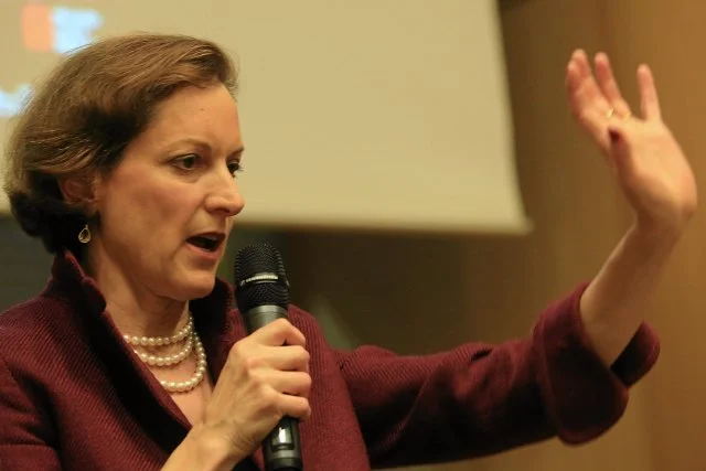 Anne Applebaum uważa, że Rosja i Chiny próbują podkopać wiarę w siłę Stanów Zjednoczonych
