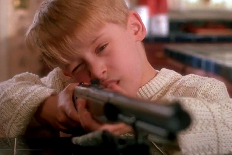 "Kevin sam w domu" i przemoc Macaulay Culkin w "Kevinie sam w domu"