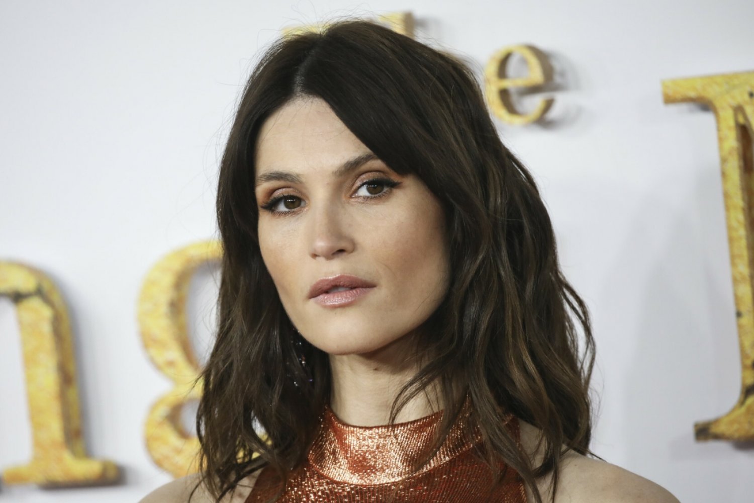 Gemma Arterton była zmuszana do kręcenia scen seksu przez pewnego reżysera Gemma Arterton była zmuszana do kręcenia scen seksu przez pewnego reżysera