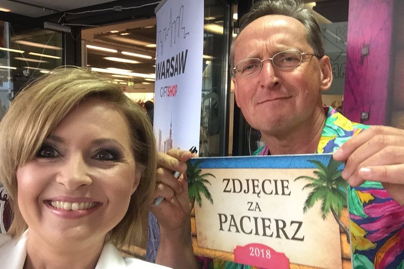 To zdjęcie dziennikarski Polsatu z Wojciechem Cejrowskim nie zbiera dobrych recenzji.