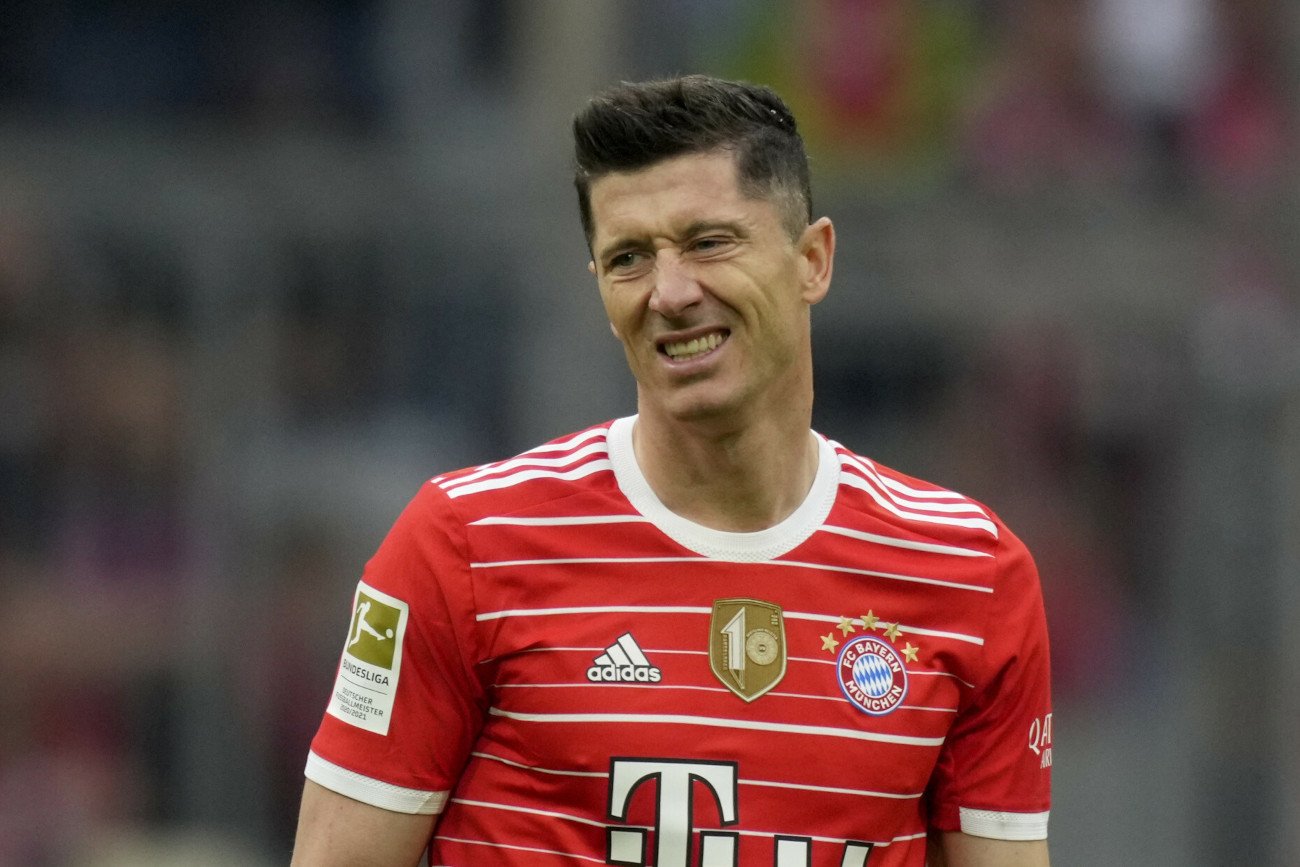 Robert Lewandowski zdaniem katalońskich mediów jest daleki od porozumienia na przyszłość z Bayernem Monachium.