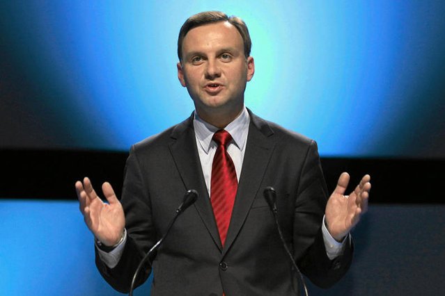 Na "miesięcznicy smoleńskiej" PiS w Krakowie przekonywano, że prezydent Andrzej Duda jest superbohaterem o nadzwyczajnych zdolnościach.