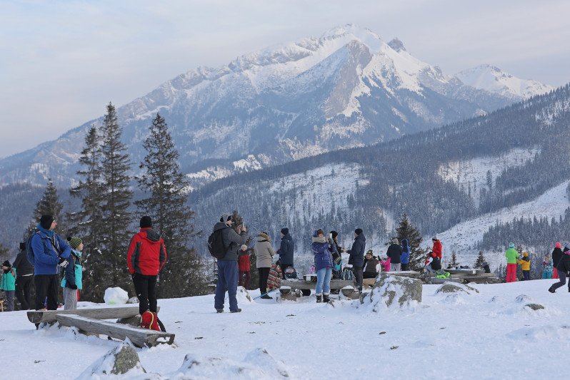 Wzmożony ruch turystyczny w Tatrach. Przyrodnicy apelują o ostrożność.