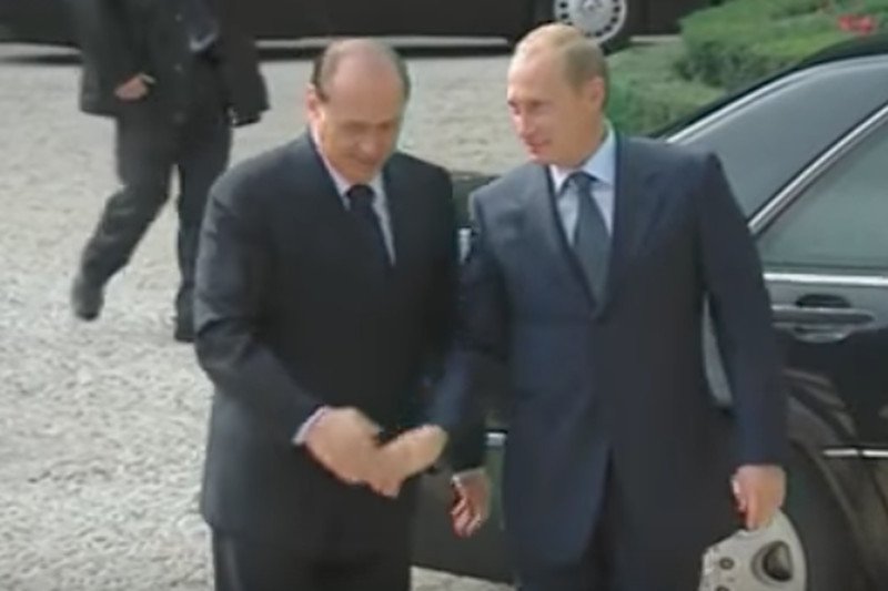Przyjaźń Władimira Putina i Silvio Berlusconiego trwa już wiele lat.