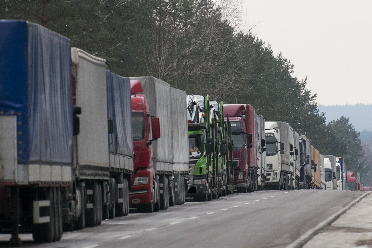 Od soboty do rana w niedzielę na Łotwę nie wpuszczono 152 ciężarówek na rosyjskich i białoruskich tablicach rejestracyjnych.