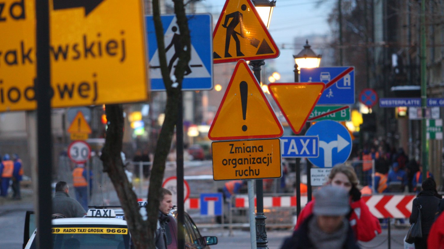 Nowe znaki drogowe 2020: co oznaczają i jak wyglądają?