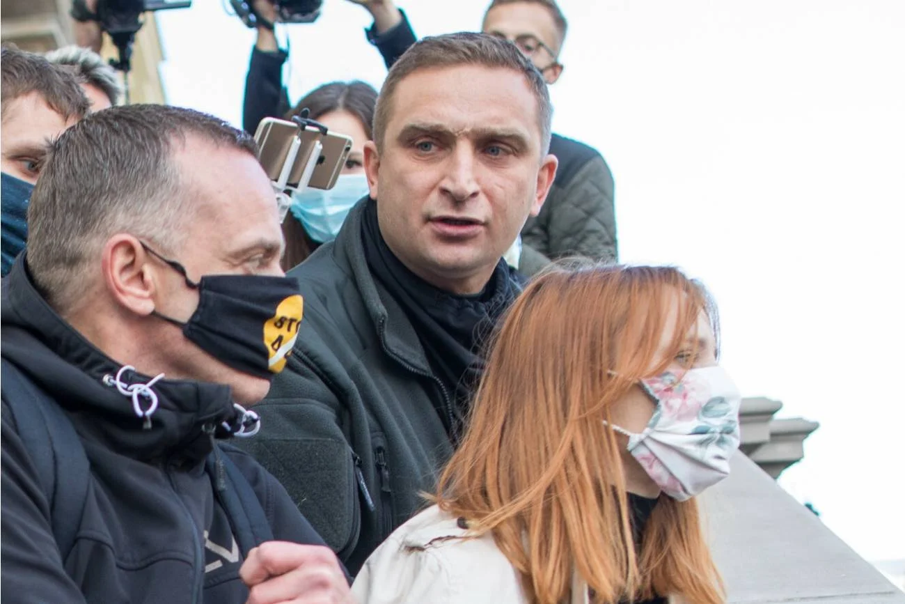 Obecność Roberta Bąkiewicza na listach PiS wzbudziła duże kontrowersje