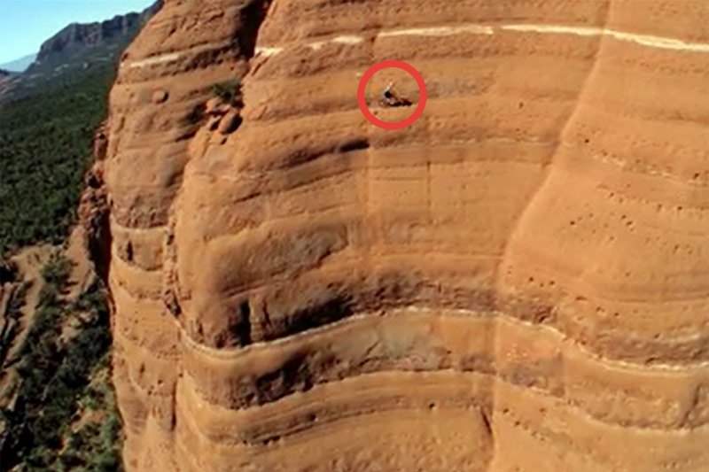 Michał Kollbek zadziwił świat swoim kolarskim popisem na zboczu White Line w Arizonie.