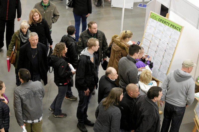 Kwota zasiłku dla bezrobotnych jest ustalana na zasadzie waloryzacji 1 czerwca każdego roku.