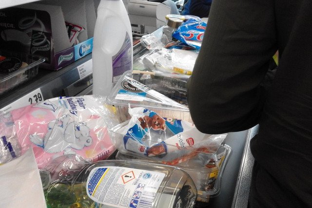 Jak naprawdę wygląda promocja w Lidlu, w ramach której można oddać produkty i dostać zwrot pieniędzy, informują internauci.