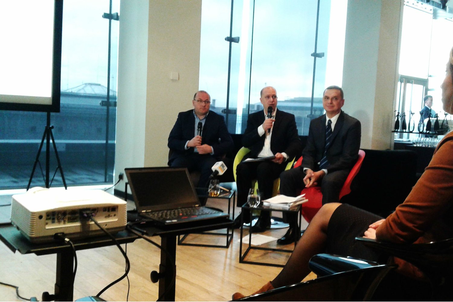 British American Tobacco Polska, od lewej: Rafał Wysowski, dyrektor działu produktów nowej generacji; Antal Bekefi, prezes zarządu BAT Polska oraz Andrzej Kornatowski, dyrektor ds. prawnych