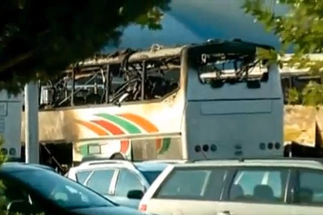 Zdetonowana na terenie lotniska w Burgas bomba zniszczyła autobus, w którym znajdowali się izraelscy turyści
