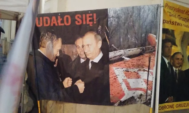 Donald Tusk i Władymir Putin zwracali uwagę na stoisko Solidarnych.