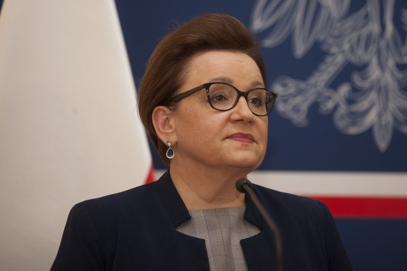 Anna Zalewska chce interweniować ws. kolejności szczepień.