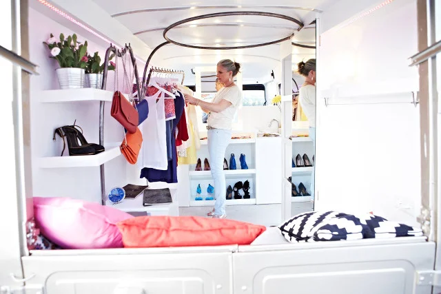 Wnętrze Caravan Shop jest stylowe i zadbane.