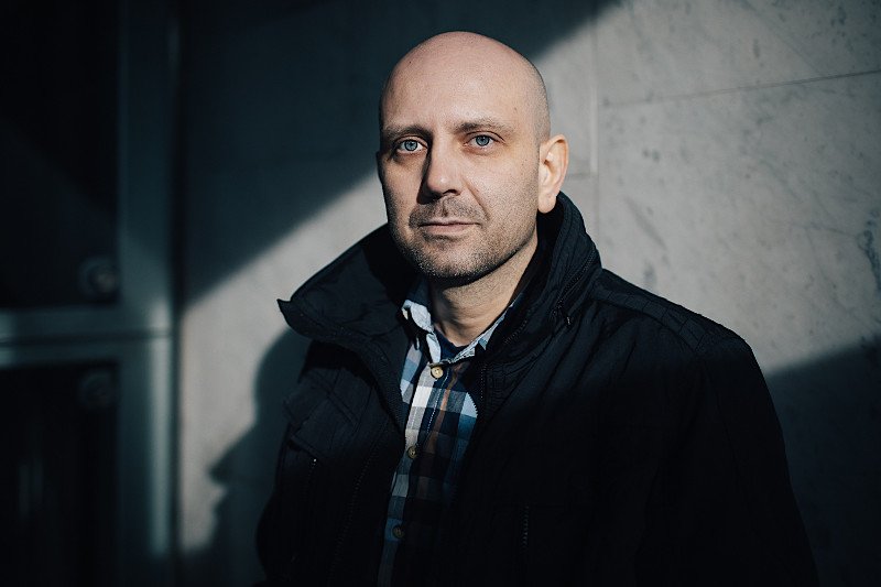 Piotr ma 36 lat. Choruje na raka jelita grubego.
