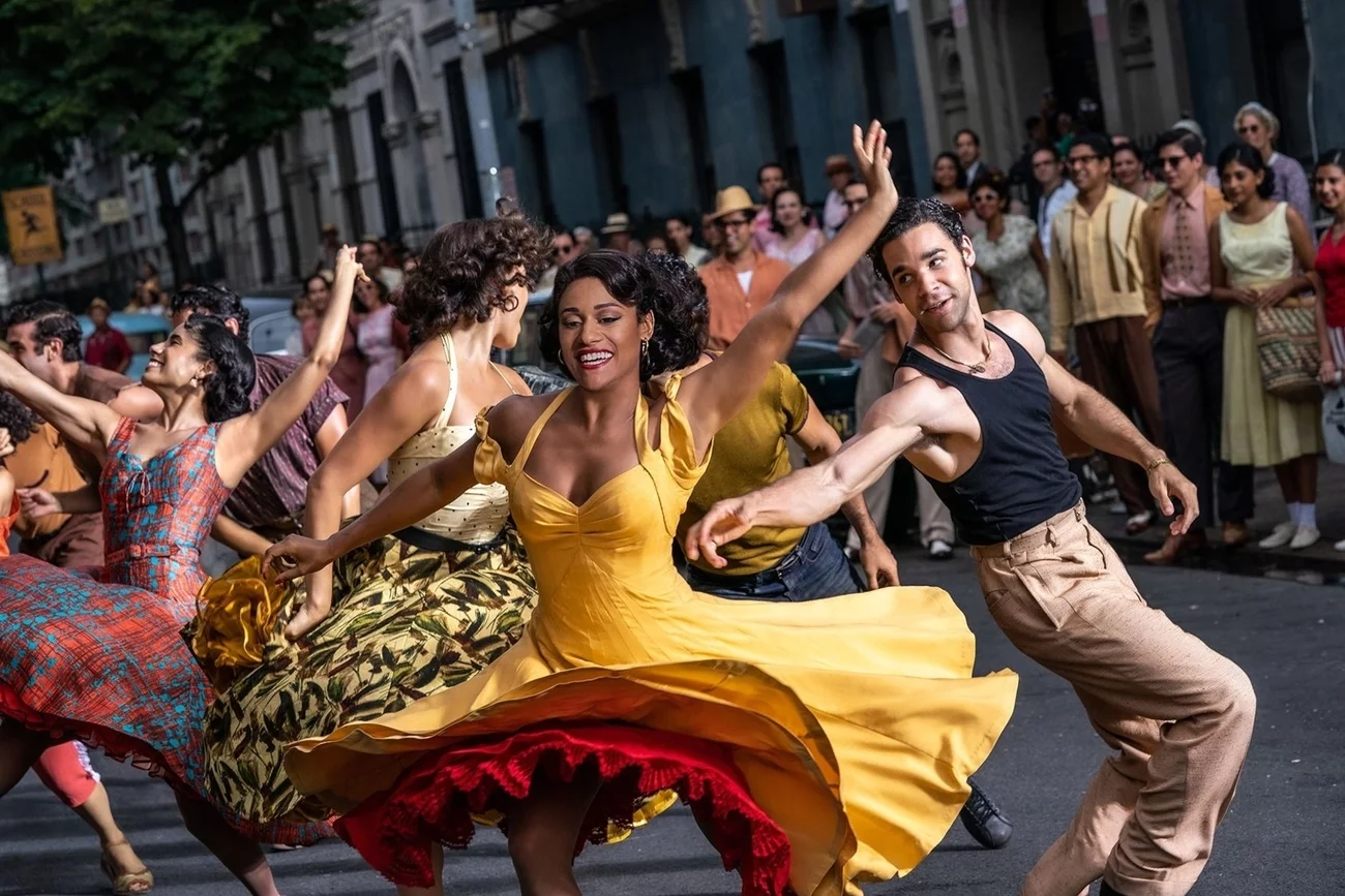 "West Side Story" to taneczne widowisko, które warto zobaczyć w kinach.