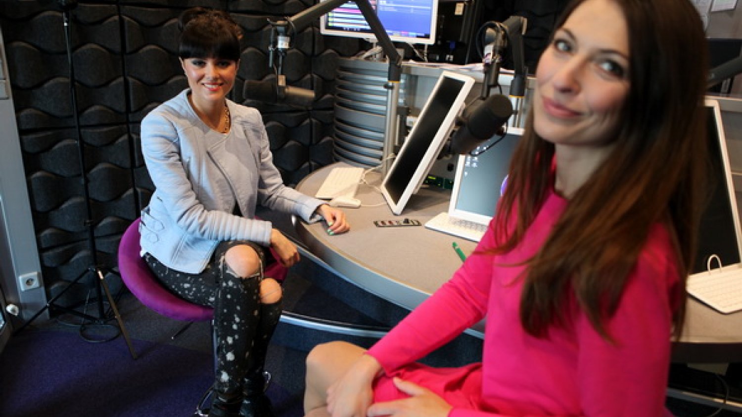 Od lewej: Gabi Drzewiecka - Radio ZET Chilli i Olga Kozierowska Sukces Pisany Szminką w studio ZET Chilli