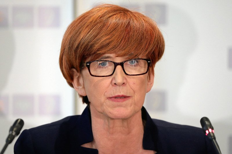 Elżbieta Rafalska była kiedyś koszykarką, a później trenerką.